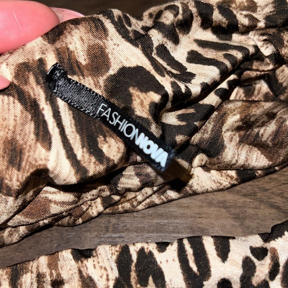 Fashion Nova high waisted bandeau leopard 2 piece bikini - Picture 3 of 3